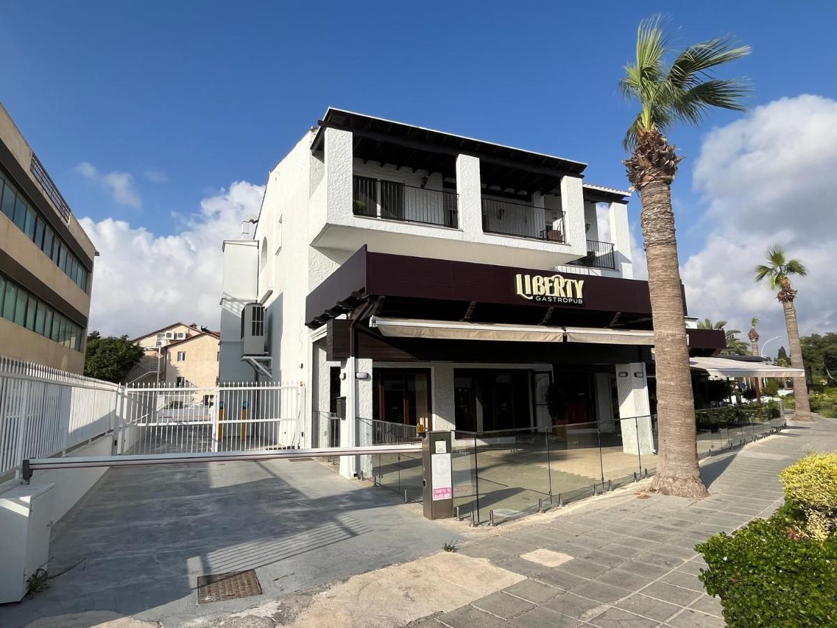 Papho'S Mare Apts Paphos Exterior foto